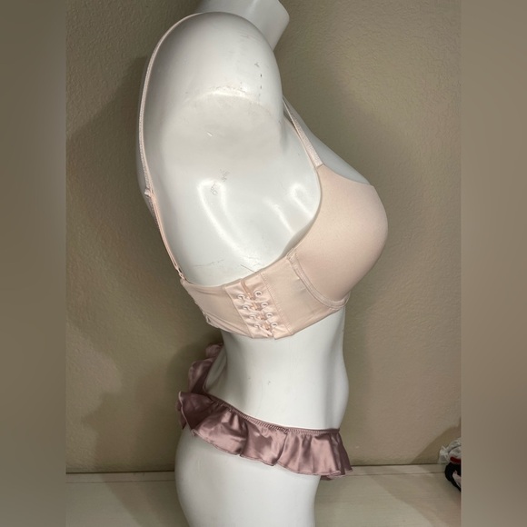 Victoria Secret Very Sexy Push Up Bra 34C VS Corset side Bra VS Push Up Bra 🆕 - Picture 2 of 16